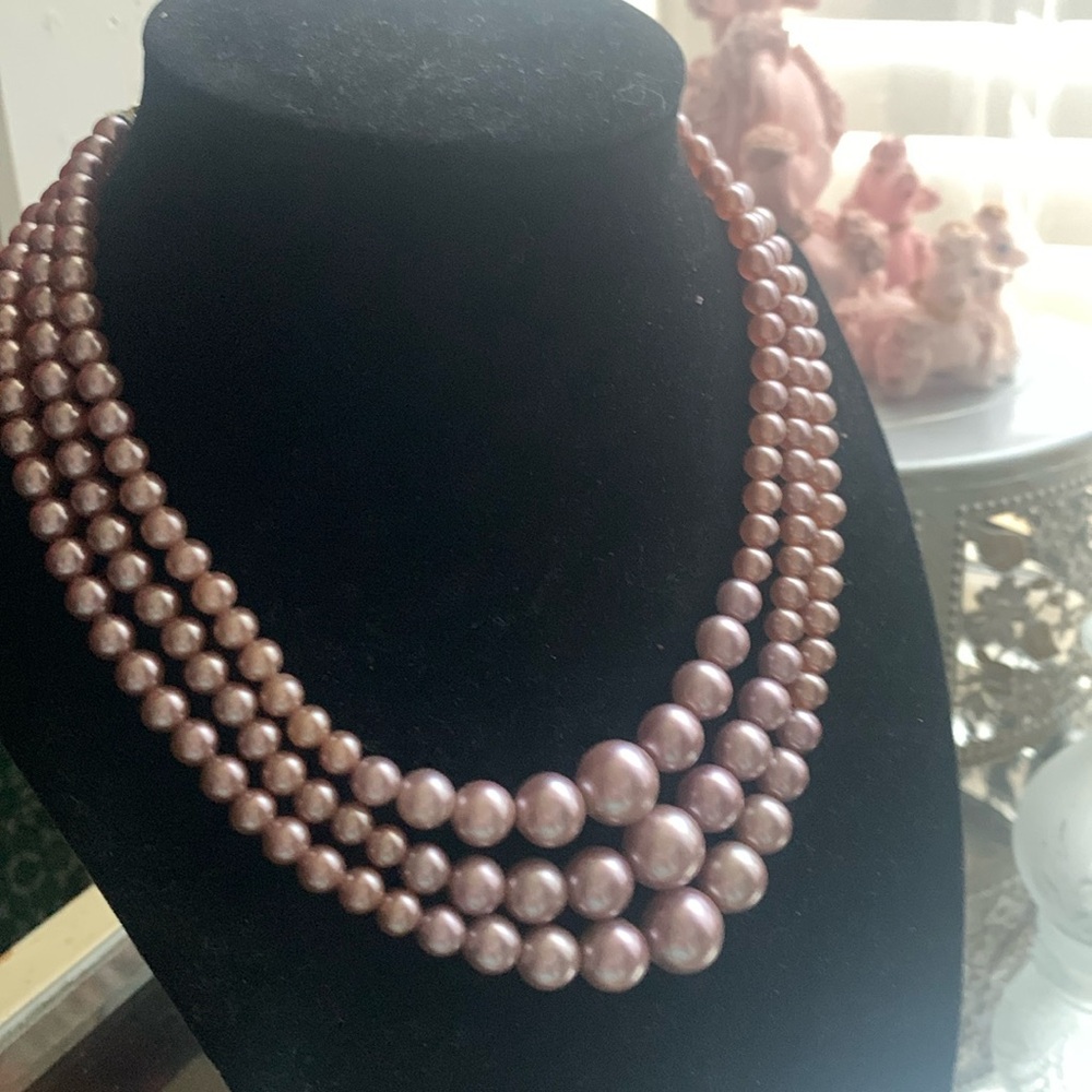 Vintage 1950-60s costume jewelry necklace.